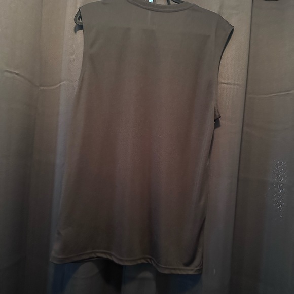 Men’s BULLS Tshirt - Picture 2 of 3